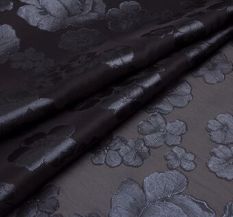 Органза-филькупе с тёмно-серыми цветами на чёрном фоне #1