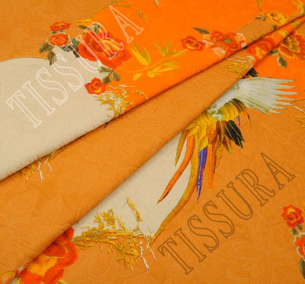 Матлассе оранжевого оттенка с птицами и цветами #1