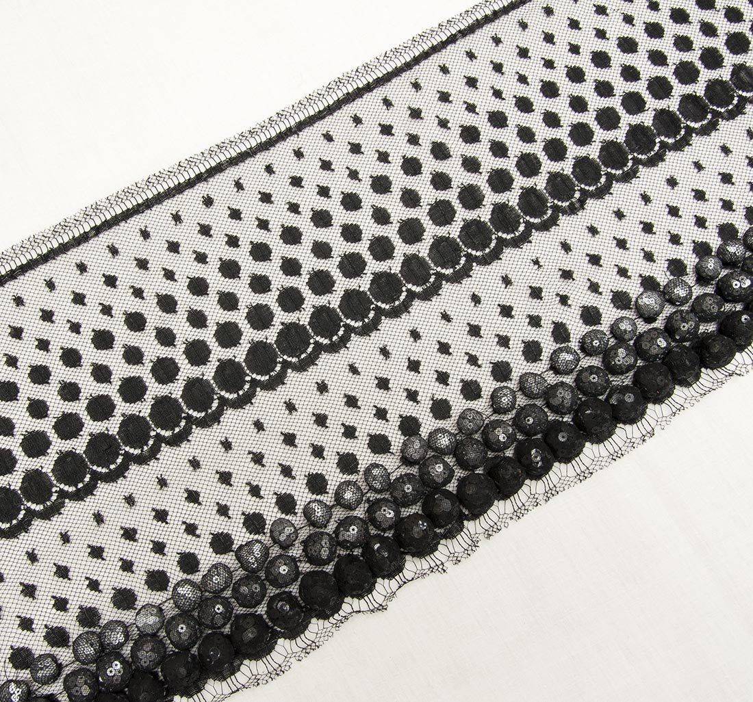 Тесьма с декором в наличии