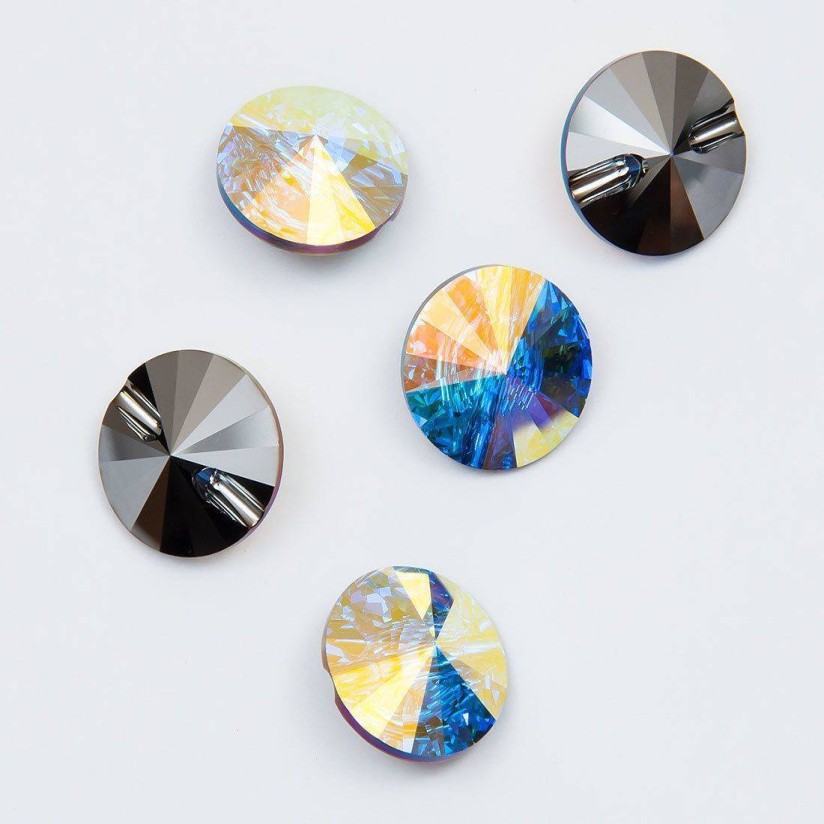 Пуговицы Swarovski в наличии