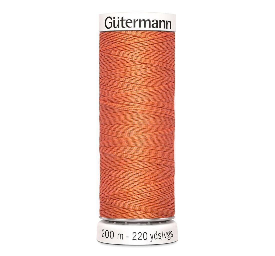 11077 Нитки Gutermann швейные в наличии