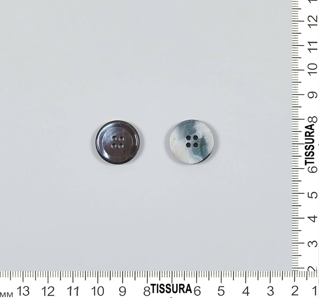 Пуговица перламутровая (трокас) на 4 прокола. Цвет темно-серый в наличии