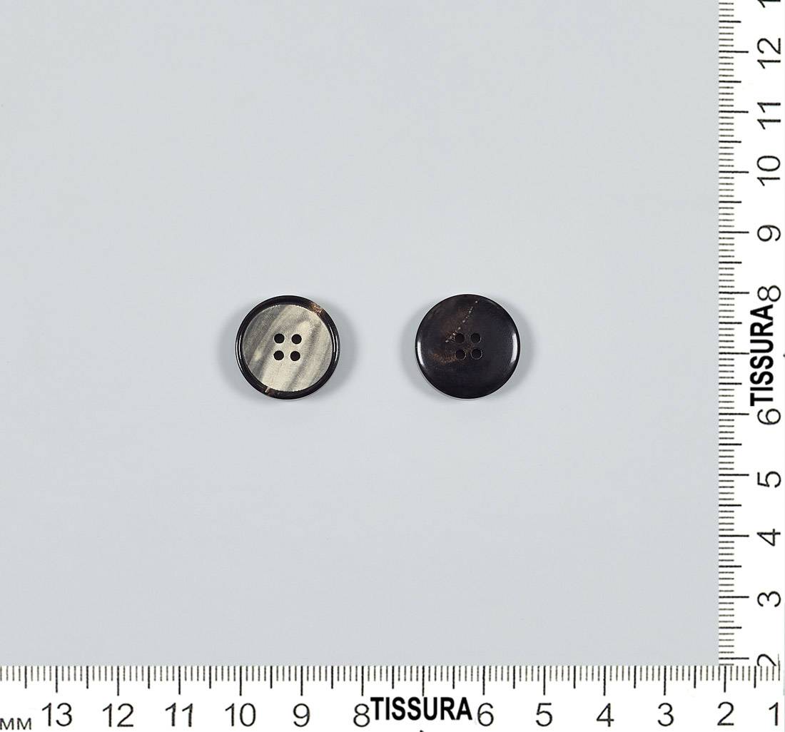 Пуговица на 4 прокола из натурального рога, блестящая серо-графитовая с черным ободком в наличии