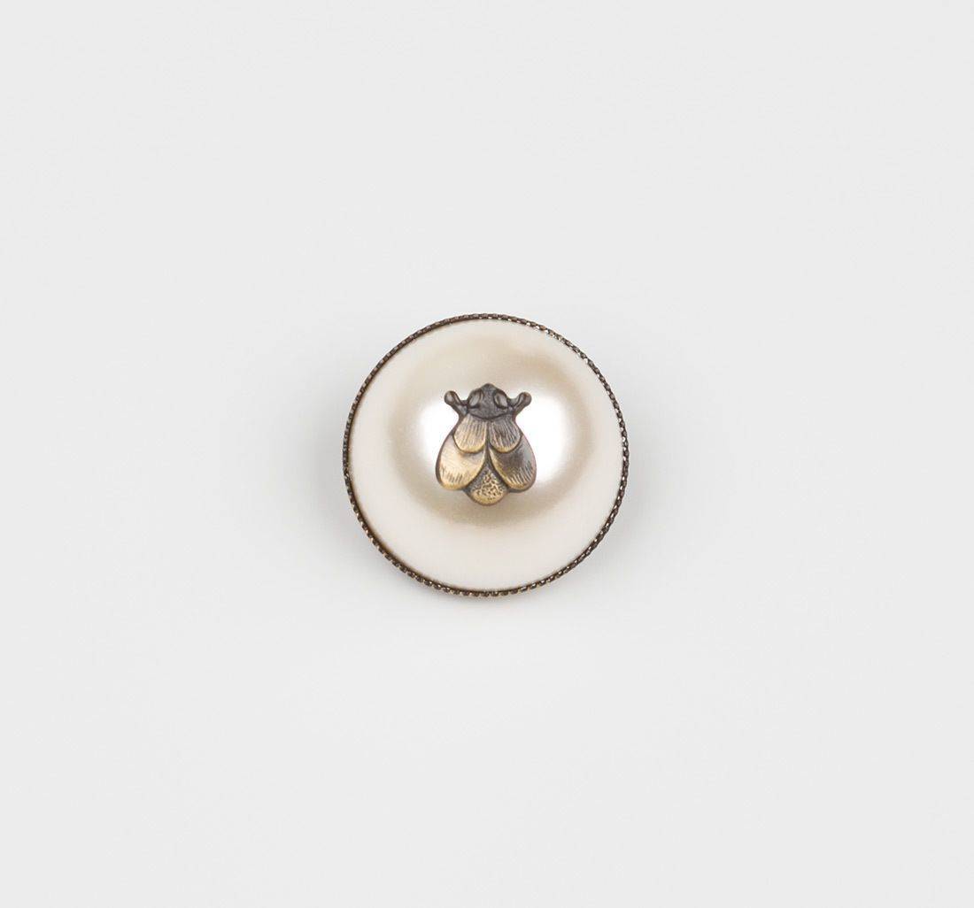 Пуговица в наличии