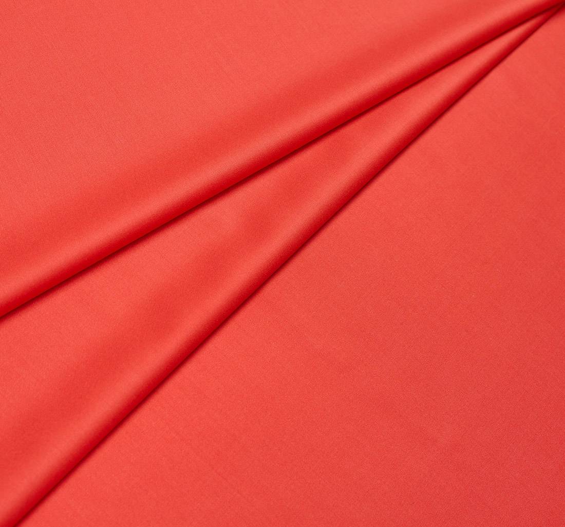 Ткань чистошерстяная от Loro Piana из коллекции «Australis». Цвет алый в наличии