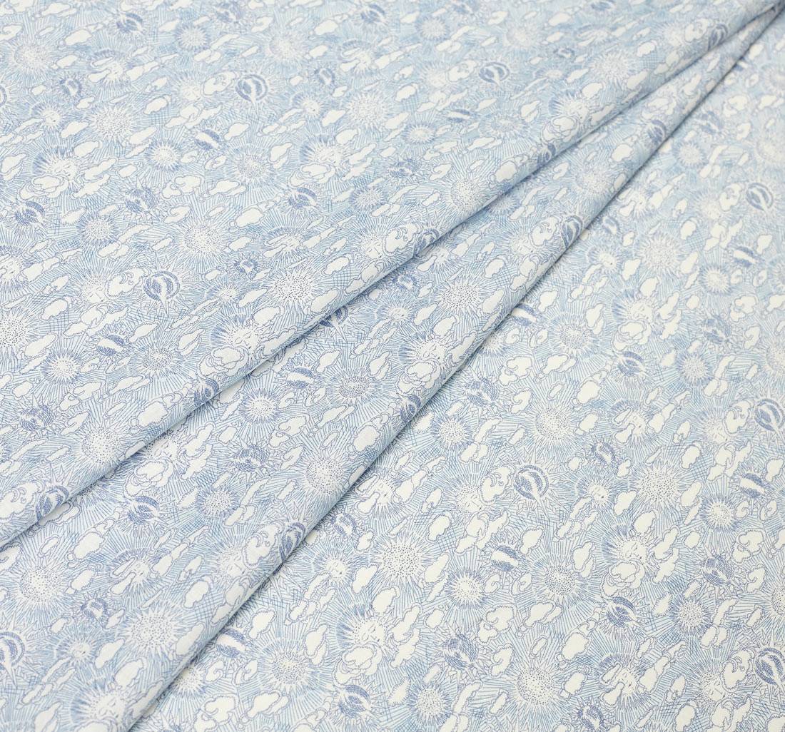 Ткань из смеси льна и хлопка. Принт «Sunbeam canvas» (Картина с солнечными лучами) выполнен в бело-голубых тонах в наличии