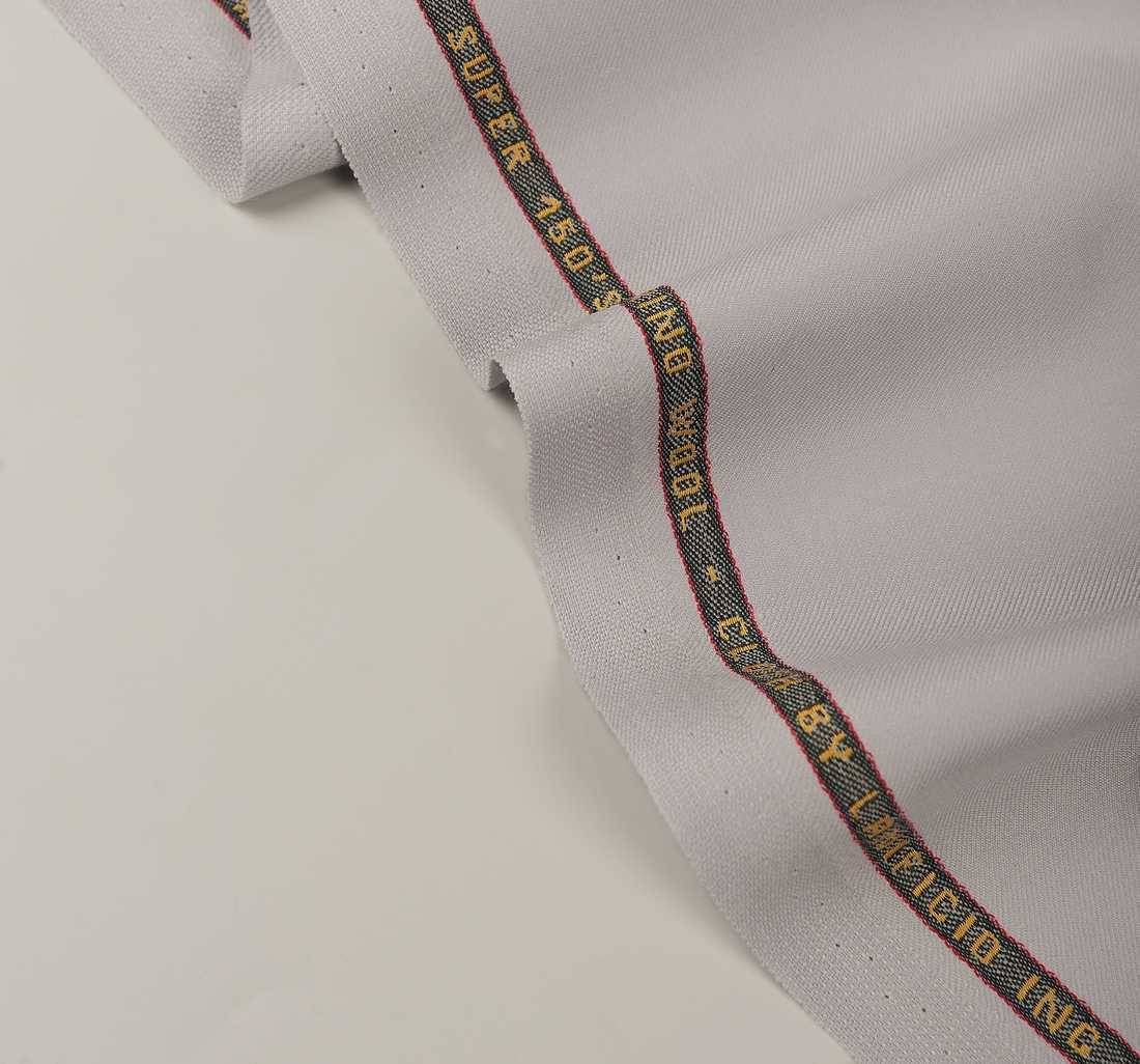 Ткань костюмная шерстяная от Loro Piana из коллекции "Australis". Цвет серый в наличии