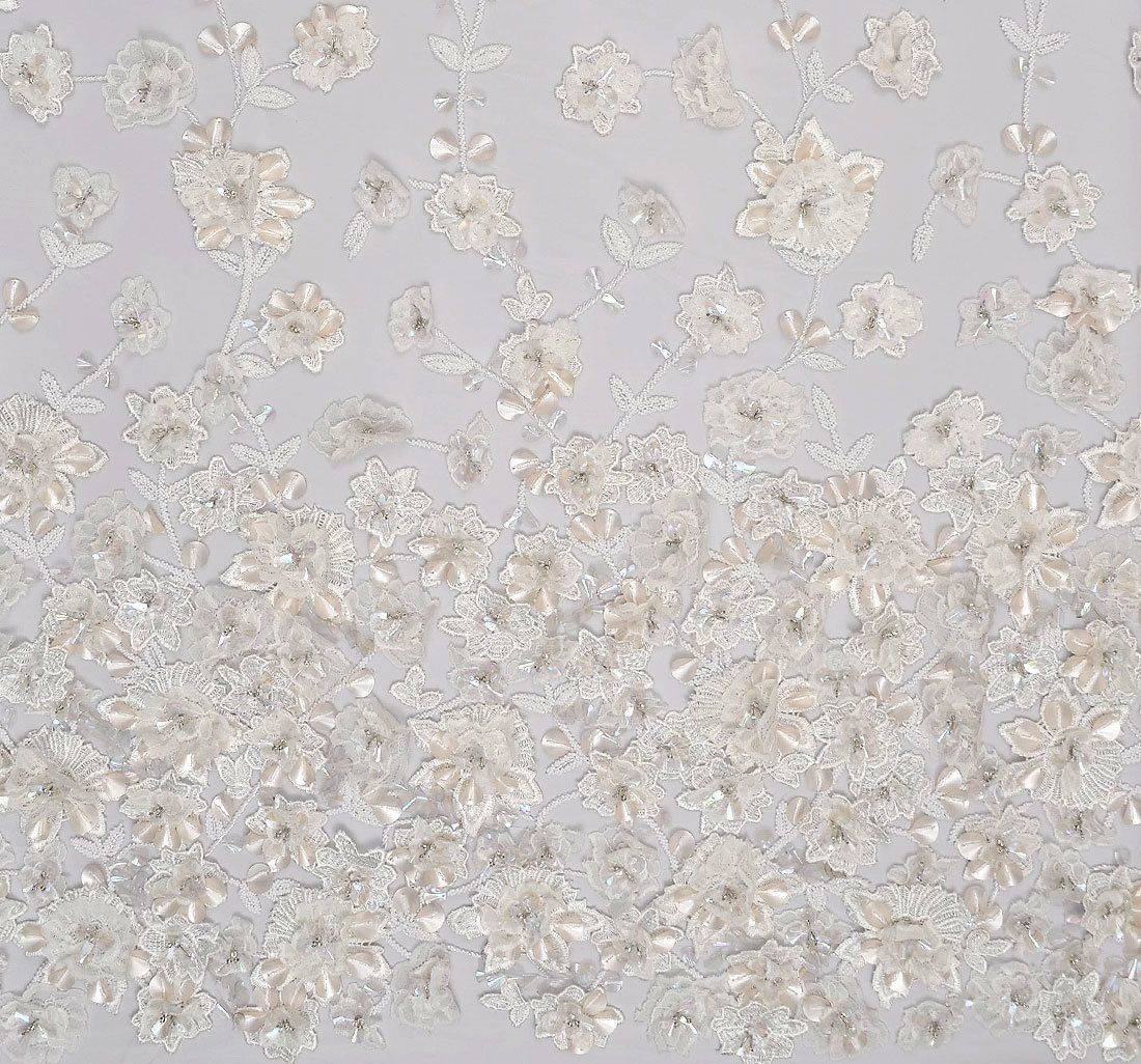 Сетка с вышивкой и аппликациями в наличии