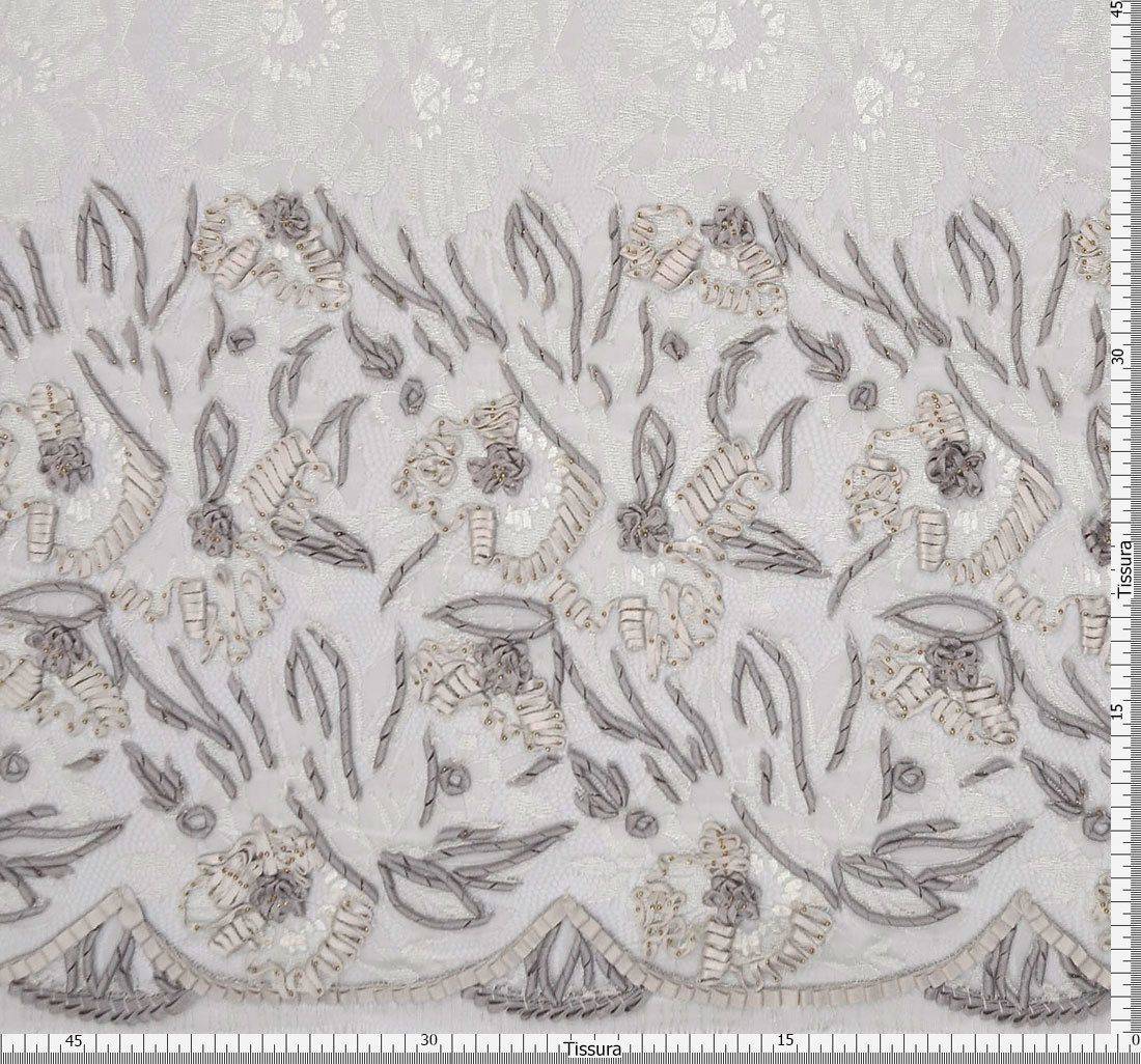 Кружево шантильи с декором в наличии