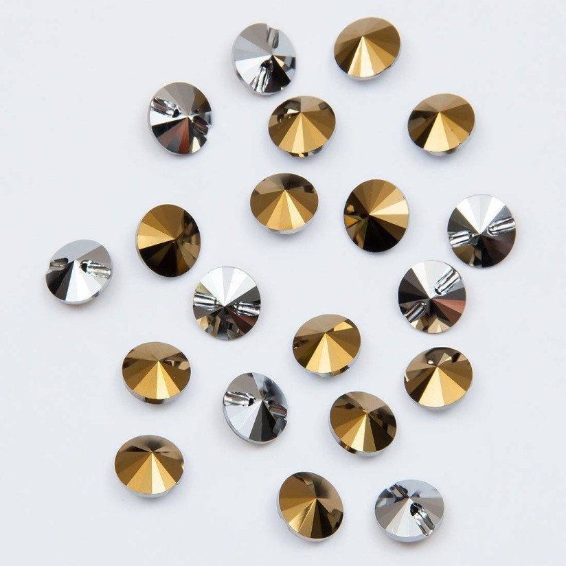 Пуговицы Swarovski в наличии