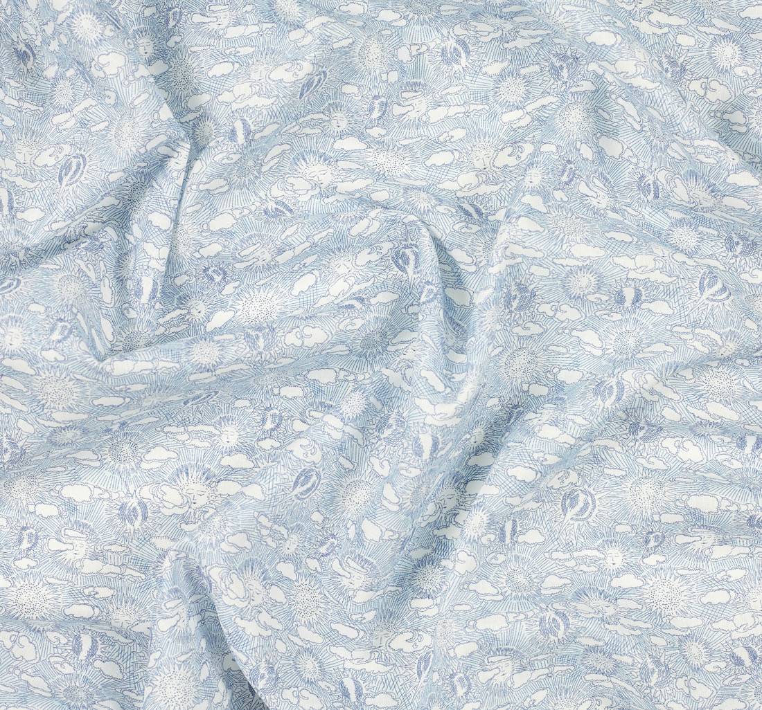 Ткань из смеси льна и хлопка. Принт «Sunbeam canvas» (Картина с солнечными лучами) выполнен в бело-голубых тонах в наличии