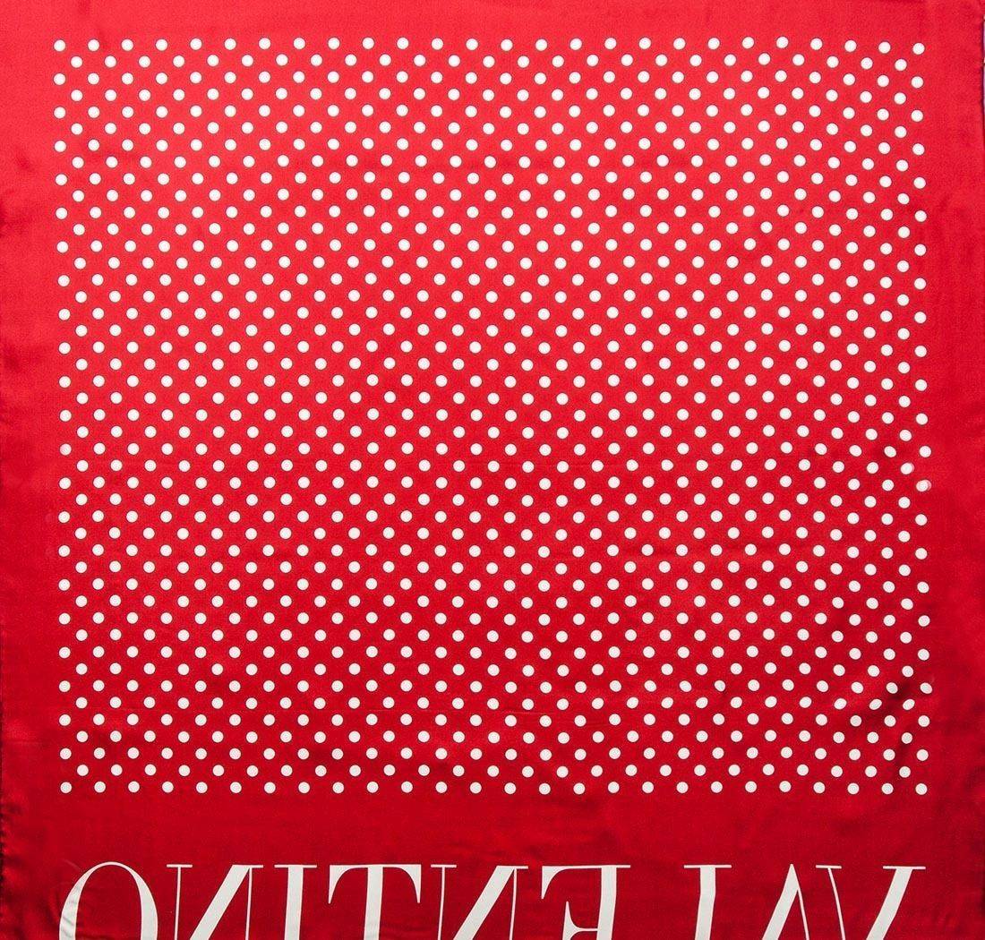 Платок шелковый в наличии