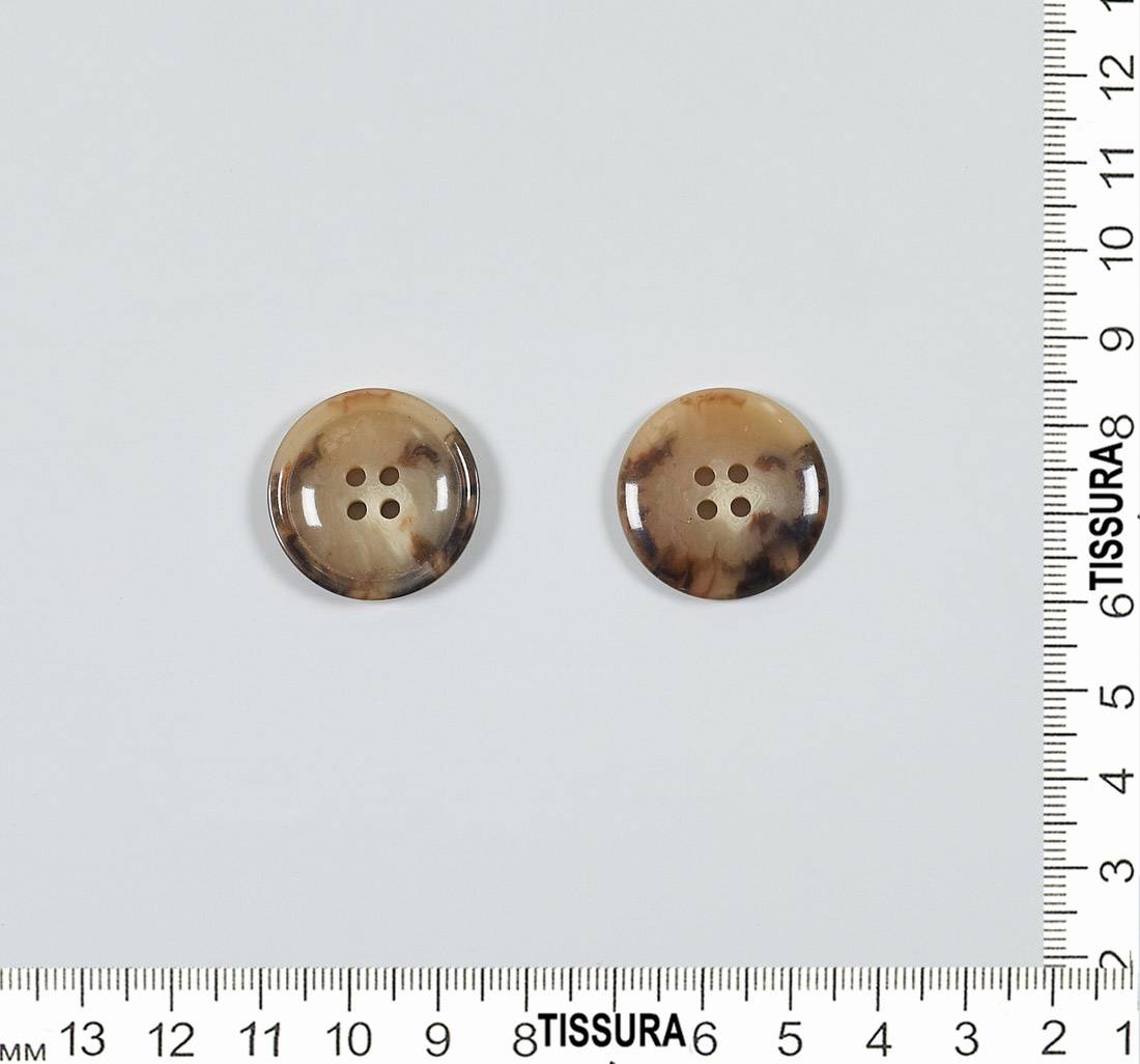 Пуговица из карбамидной смолы на 4 прокола, блестящая, имитация натурального рога. Цвет коричневый в наличии
