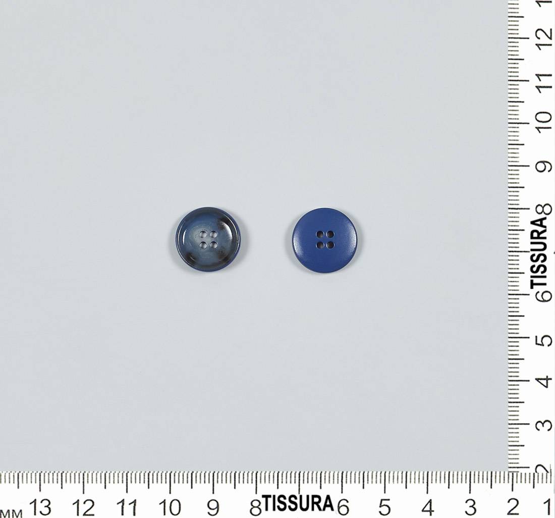 Пуговица пластмассовая на 4 прокола. Имитация натурального рога буйвола. Цвет синий в наличии