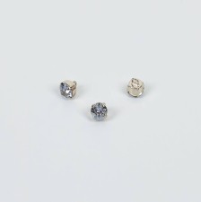 Пуговица металлическая с серо-голубым кристаллом Swarovski в наличии