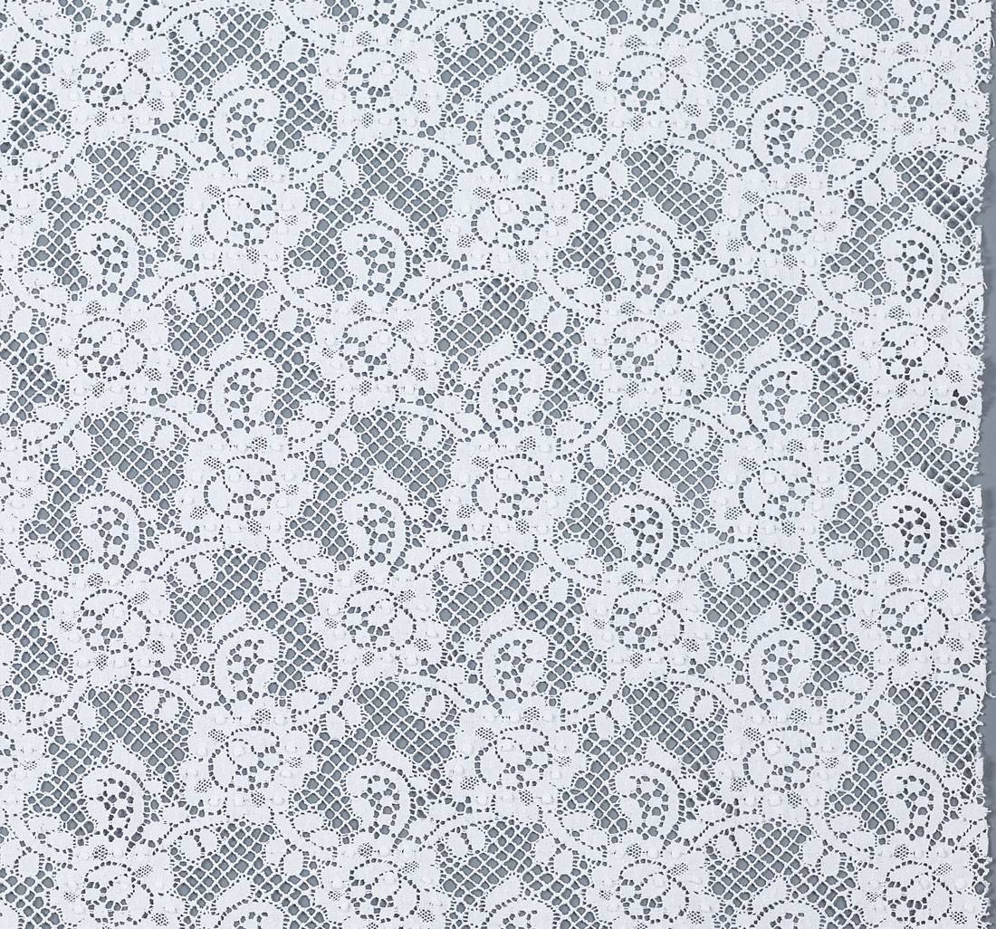 Кружево из хлопка. Растительный узор (цветы и листья). Имитация коклюшечных кружев. Цвет белый в наличии