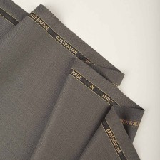 Шерсть костюмная из коллекции «Traveller» от Zegna в наличии