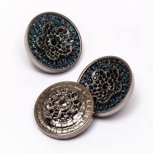 Пуговица из металла на ножке с синими и черными кристаллами Swarovski в наличии