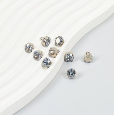 Пуговица металлическая с серо-голубым кристаллом Swarovski в наличии