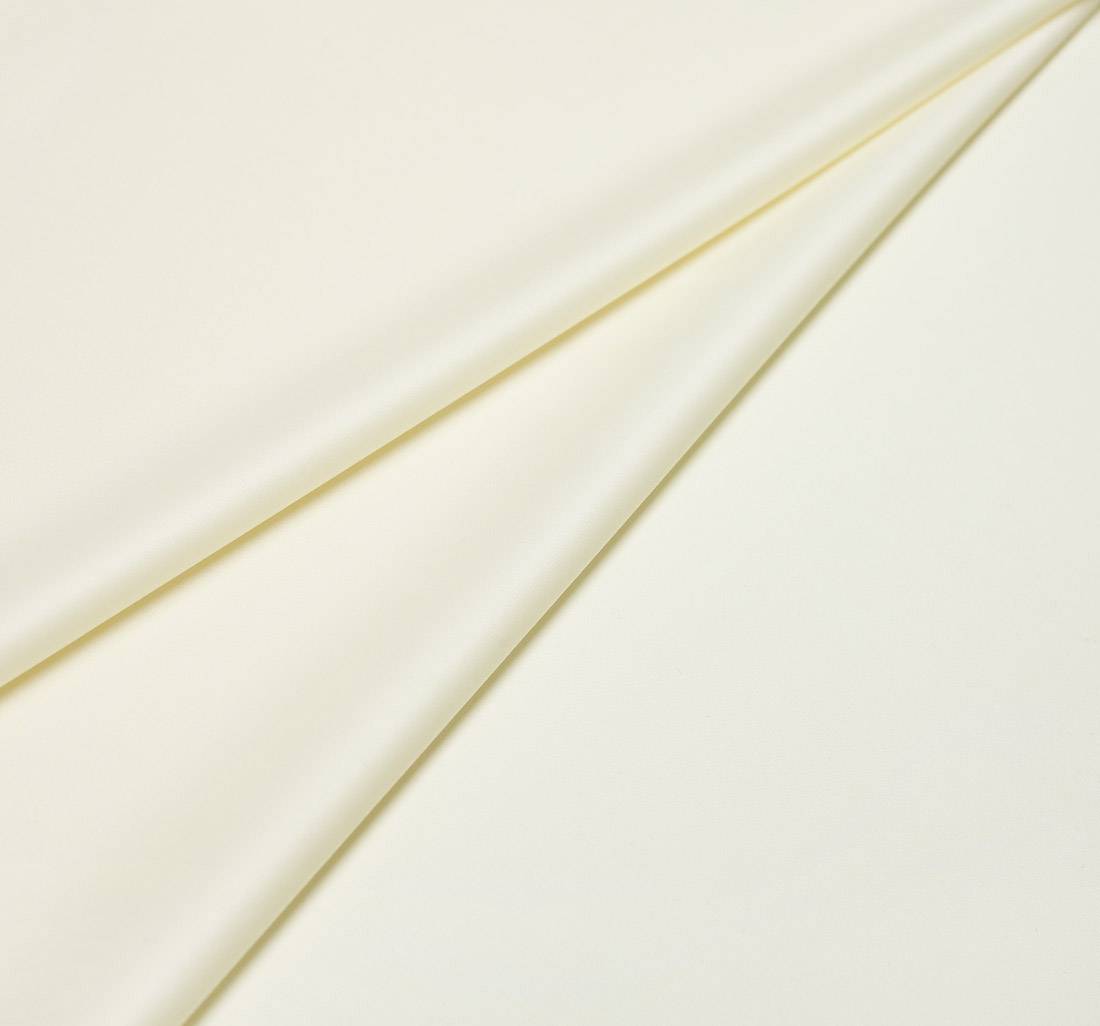 Ткань костюмная из шерсти от Loro Piana из коллекции "Zelander Natural Stretch". Естественная эластичность. Цвет молочный в наличии