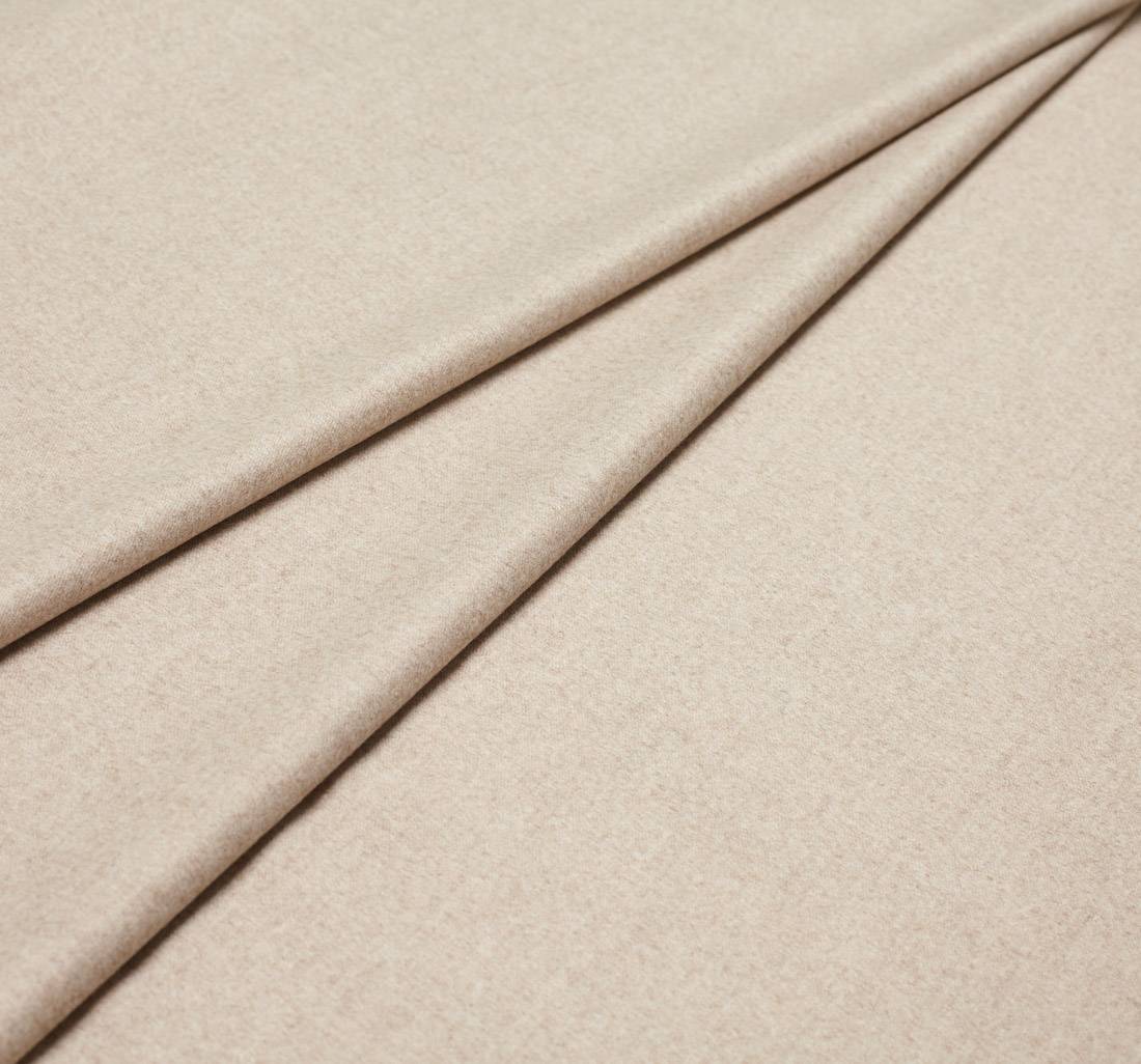 Ткань костюмная "Cashmere Raw" от Loro Piana из 100% кашемира. Цвет натуральный бежевый в наличии