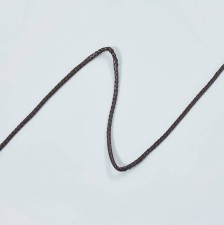 Шнур плетеный из искусственной кожи коричневого цвета в наличии
