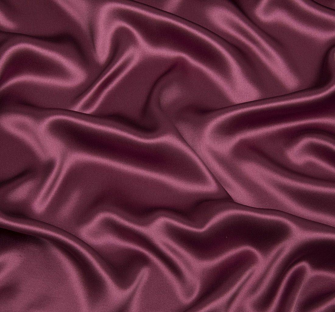 Атлас двусторонний темно-малинового цвета в наличии