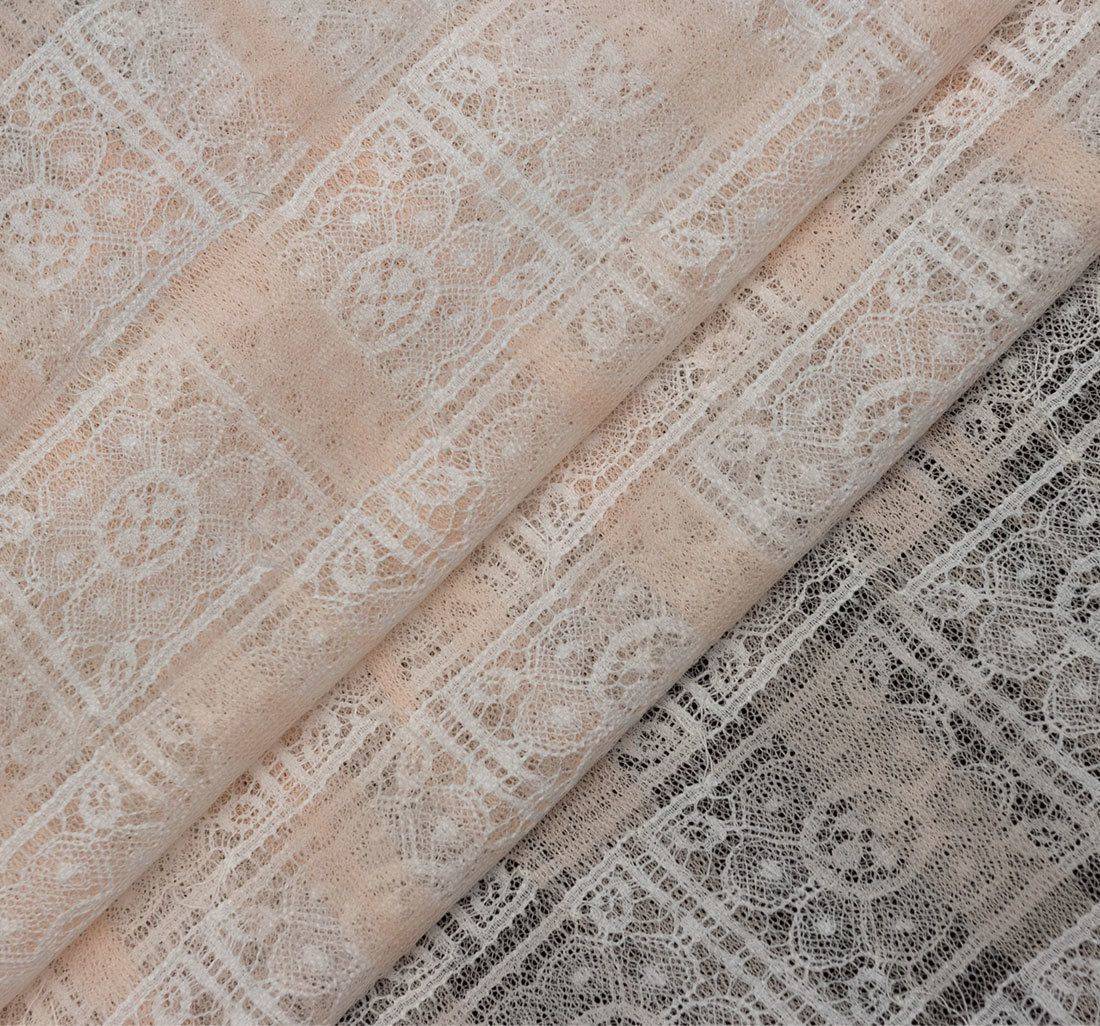 Кружево шантильи с декором в наличии