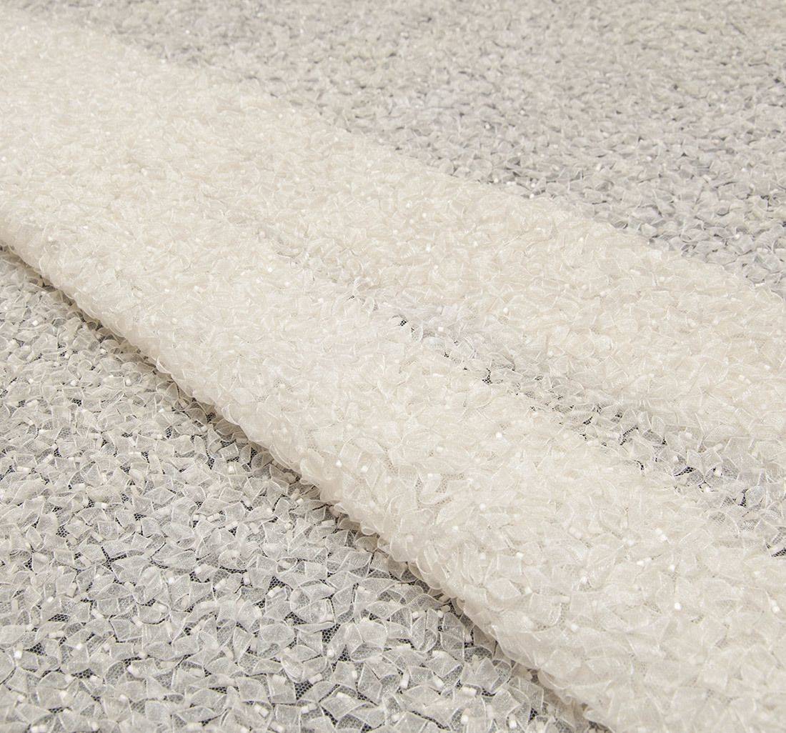 Сетка, расшитая лентами из органзы в наличии