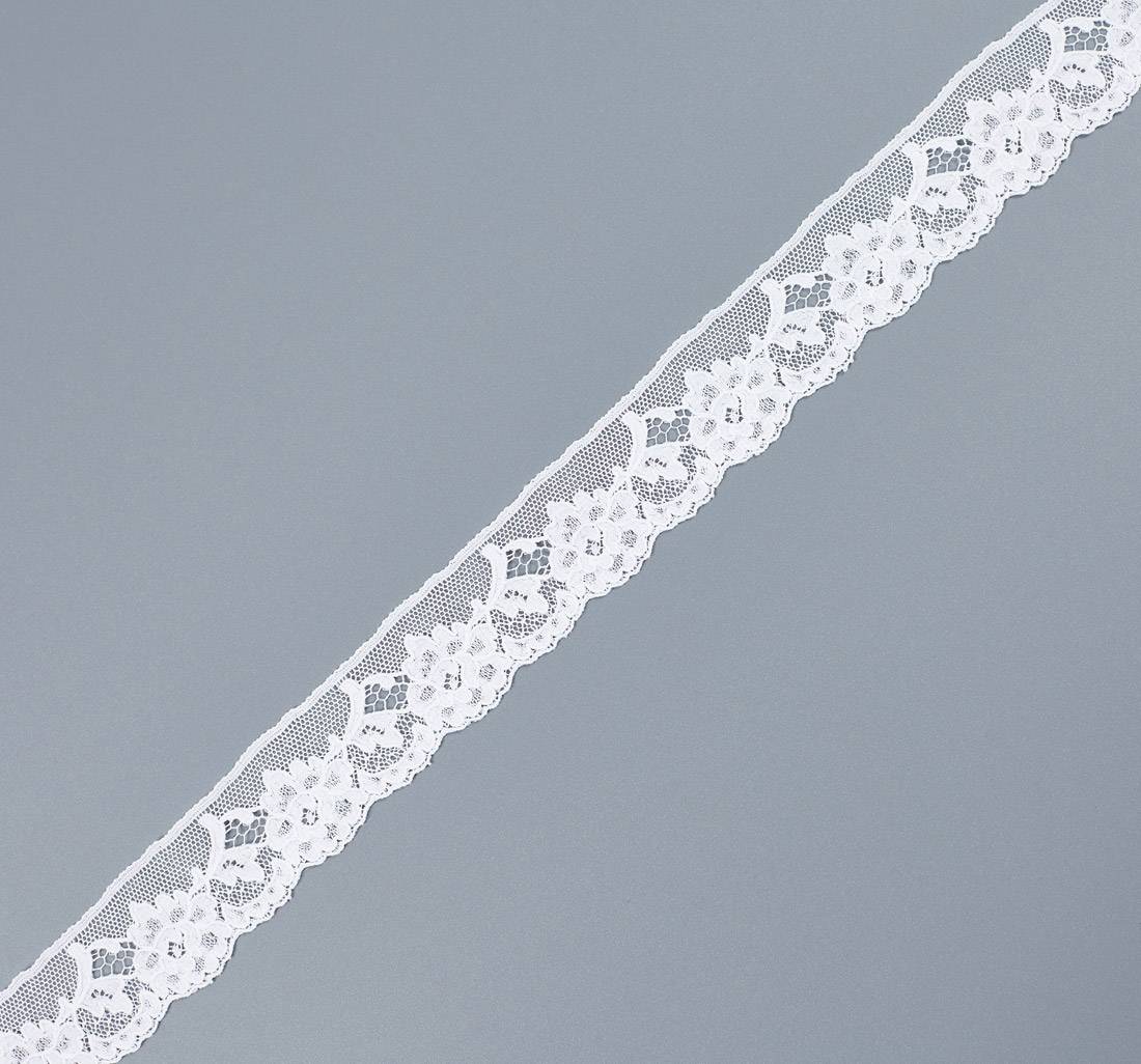 Тесьма кружевная из хлопка. Флористический орнамент на сетке. Фестоны по краю. Цвет белый в наличии