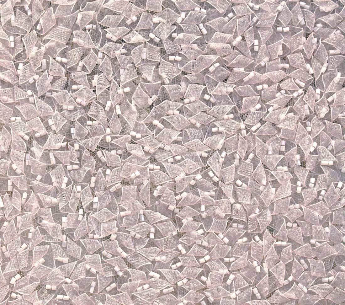 Сетка, расшитая лентами из органзы в наличии