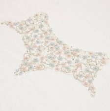 Декор для декольте в наличии