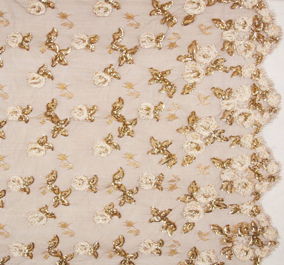 Кружево шантильи с декором в наличии