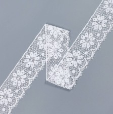 Тесьма кружевная из хлопка. Узор «ромашки». Фестоны по краю. Цвет белый в наличии