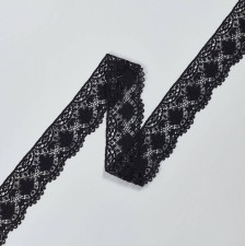 Черная тесьма кружевная из хлопка. Веерный орнамент, стилизованные листья. Фестоны и петельки «пико» по одному краю в наличии