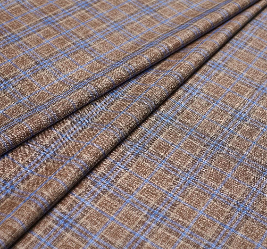 Ткань костюмная из шерсти и шелка из коллекции "Dorsilk" от Dormeuil в коричнево-синюю клетку с эффектом "делаве" в наличии
