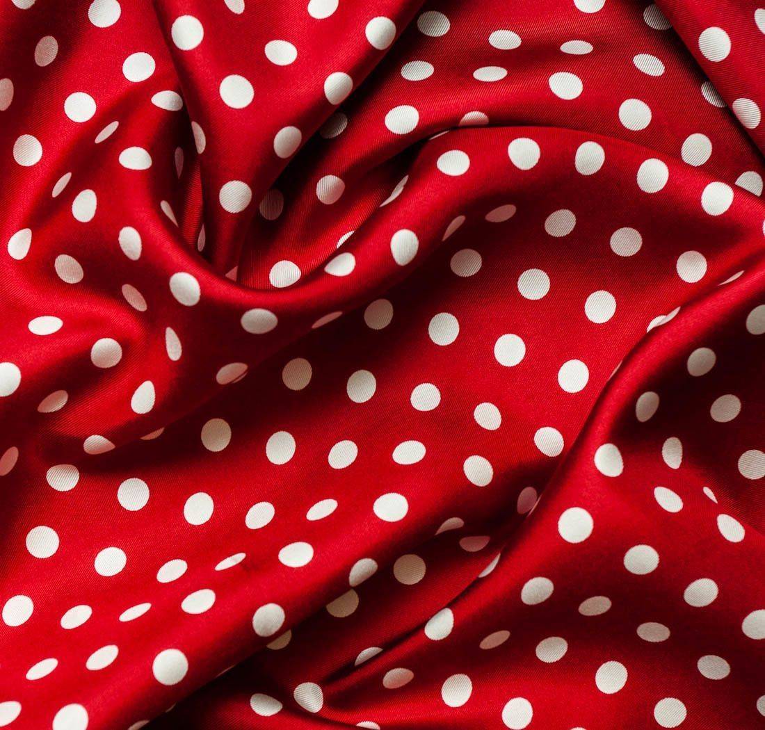 Платок шелковый в наличии