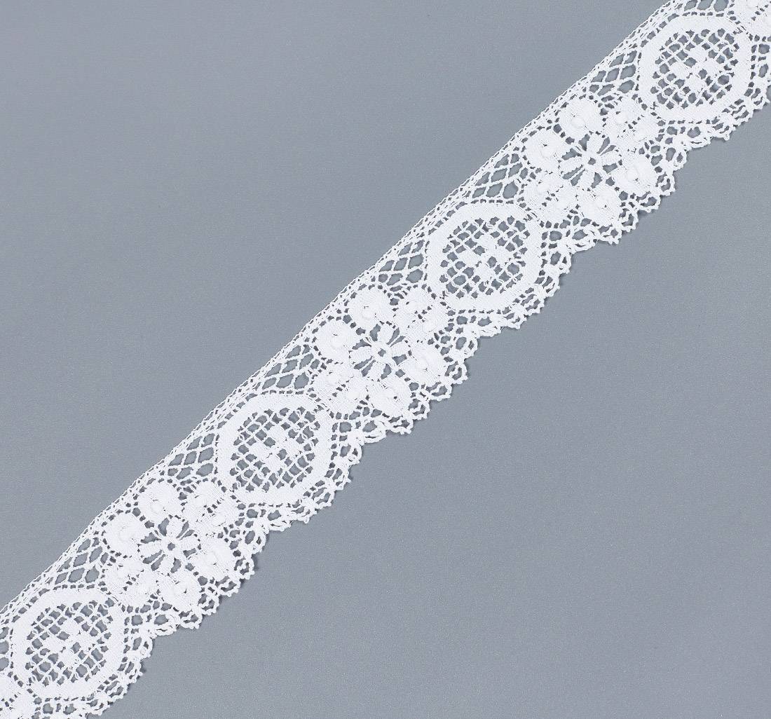 Тесьма кружевная из хлопка. Цветы и ажурные медальоны. Цвет белый в наличии