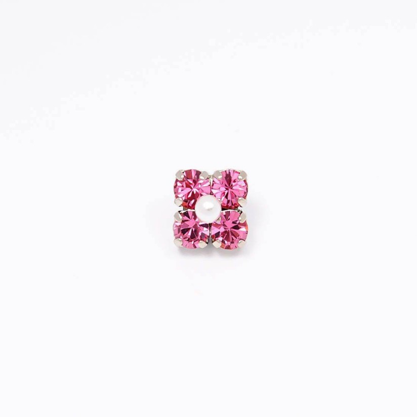 Пуговица со стразами Swarovski в наличии