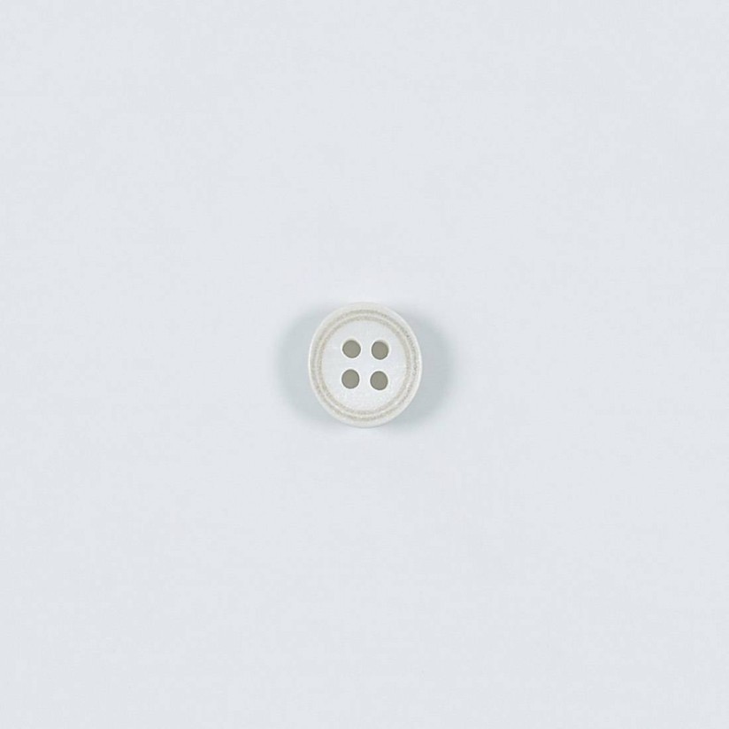 Пуговица рубашечная из рога белая в наличии