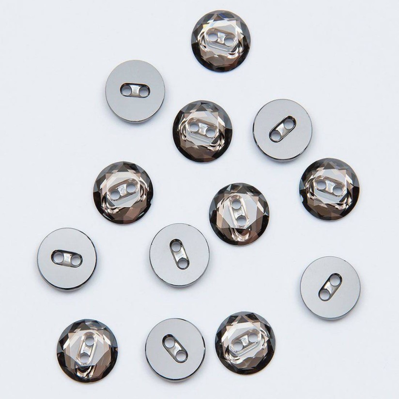 Пуговицы Swarovski в наличии