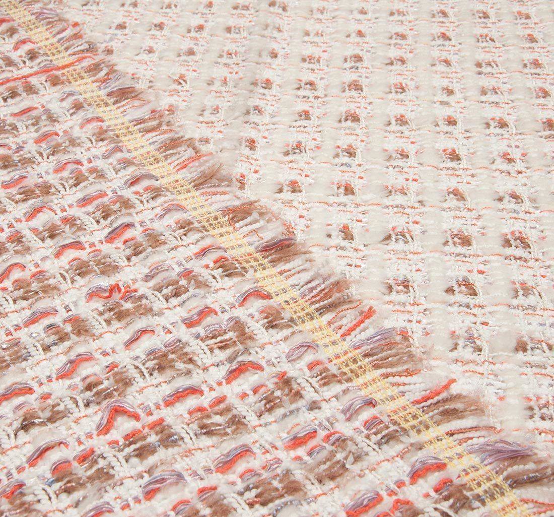 "Шанель" в наличии