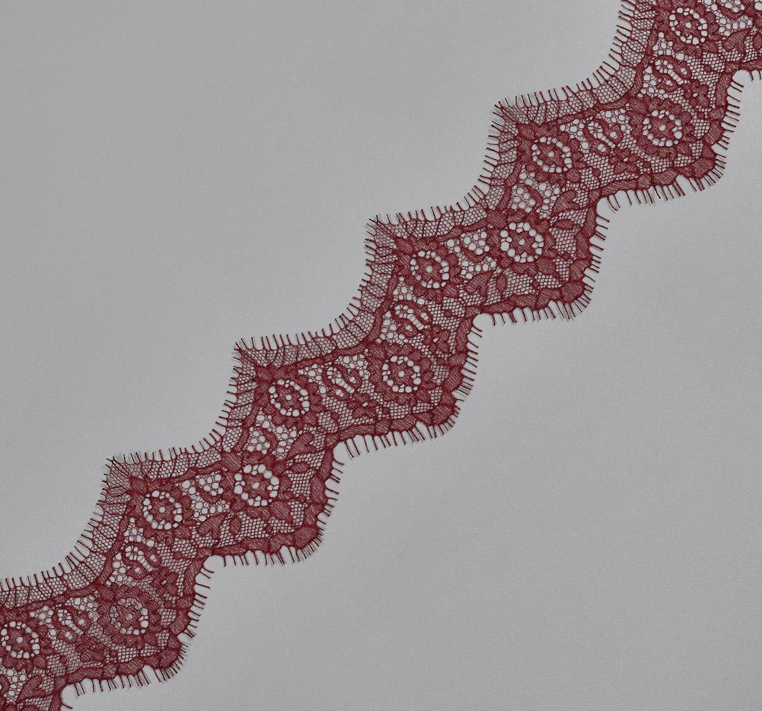Кружевная тесьма шантильи цвета бордо в наличии