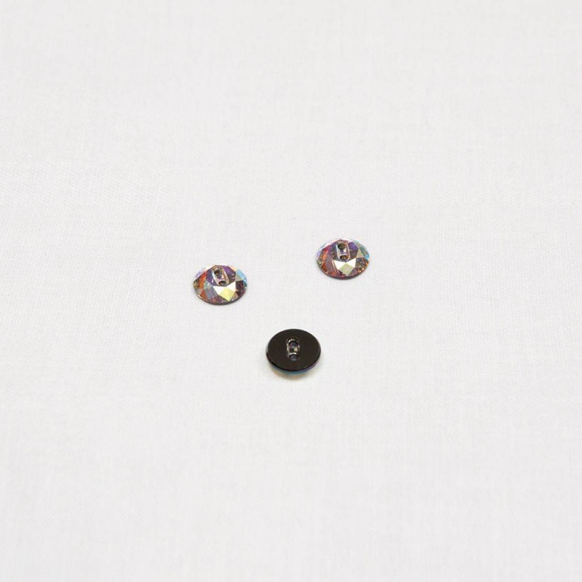 Пуговицы Swarovski в наличии