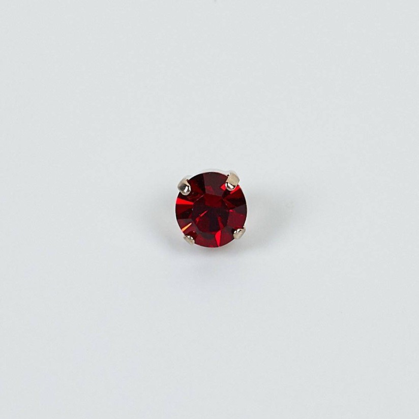 Пуговица металлическая с кристаллом Swarovski оттенка «гранат» в наличии