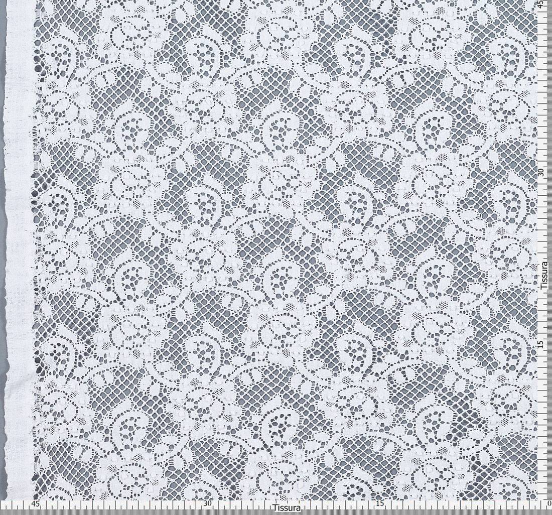 Кружево из хлопка. Растительный узор (цветы и листья). Имитация коклюшечных кружев. Цвет белый в наличии