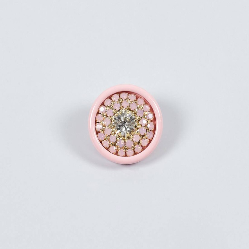 Пуговица пластмассовая на металлической ножке, декорированная кристаллами Swarovski в наличии