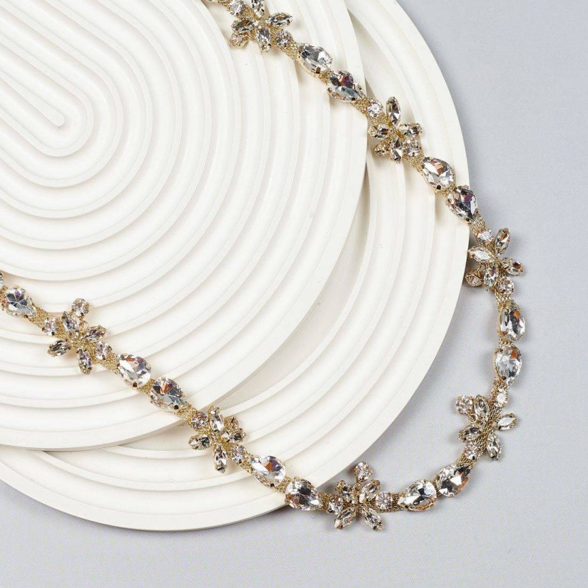 Тесьма-шнур металлическая филигранная, декорированная кристаллами Swarovski в наличии