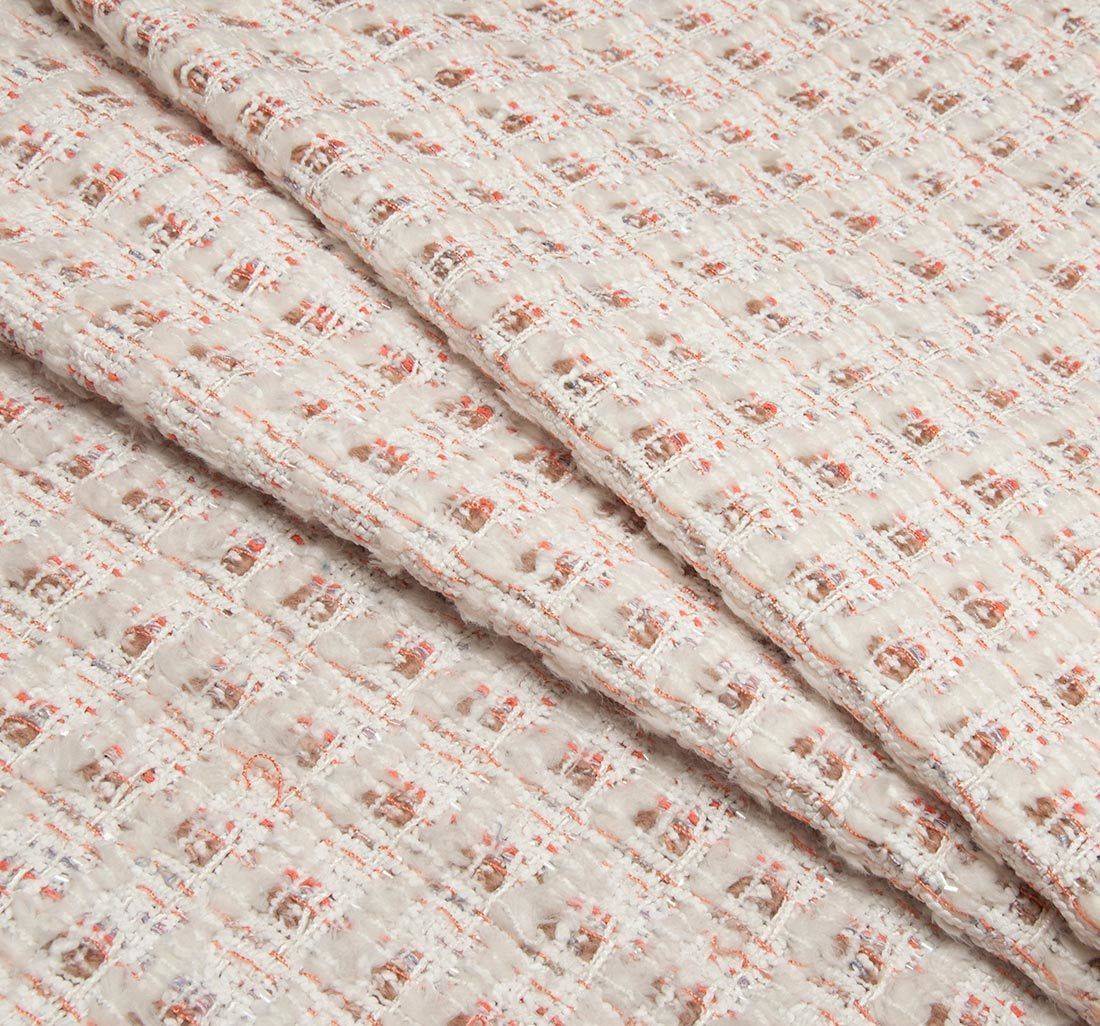 "Шанель" в наличии