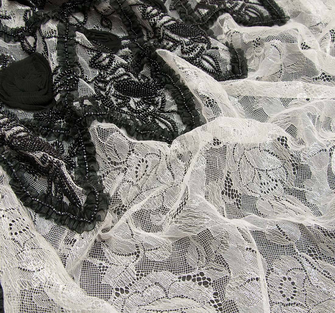 Кружево с декором в наличии